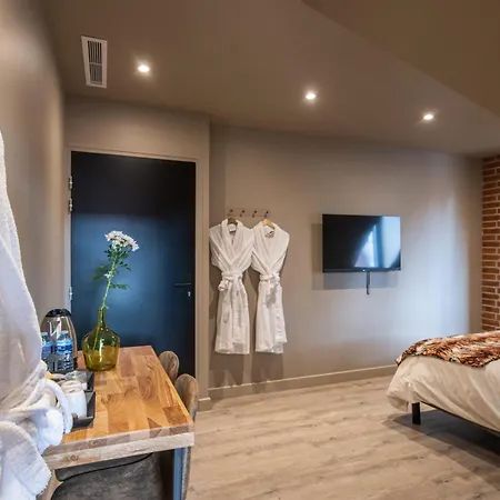 La Briqueterie Bed & Breakfast *